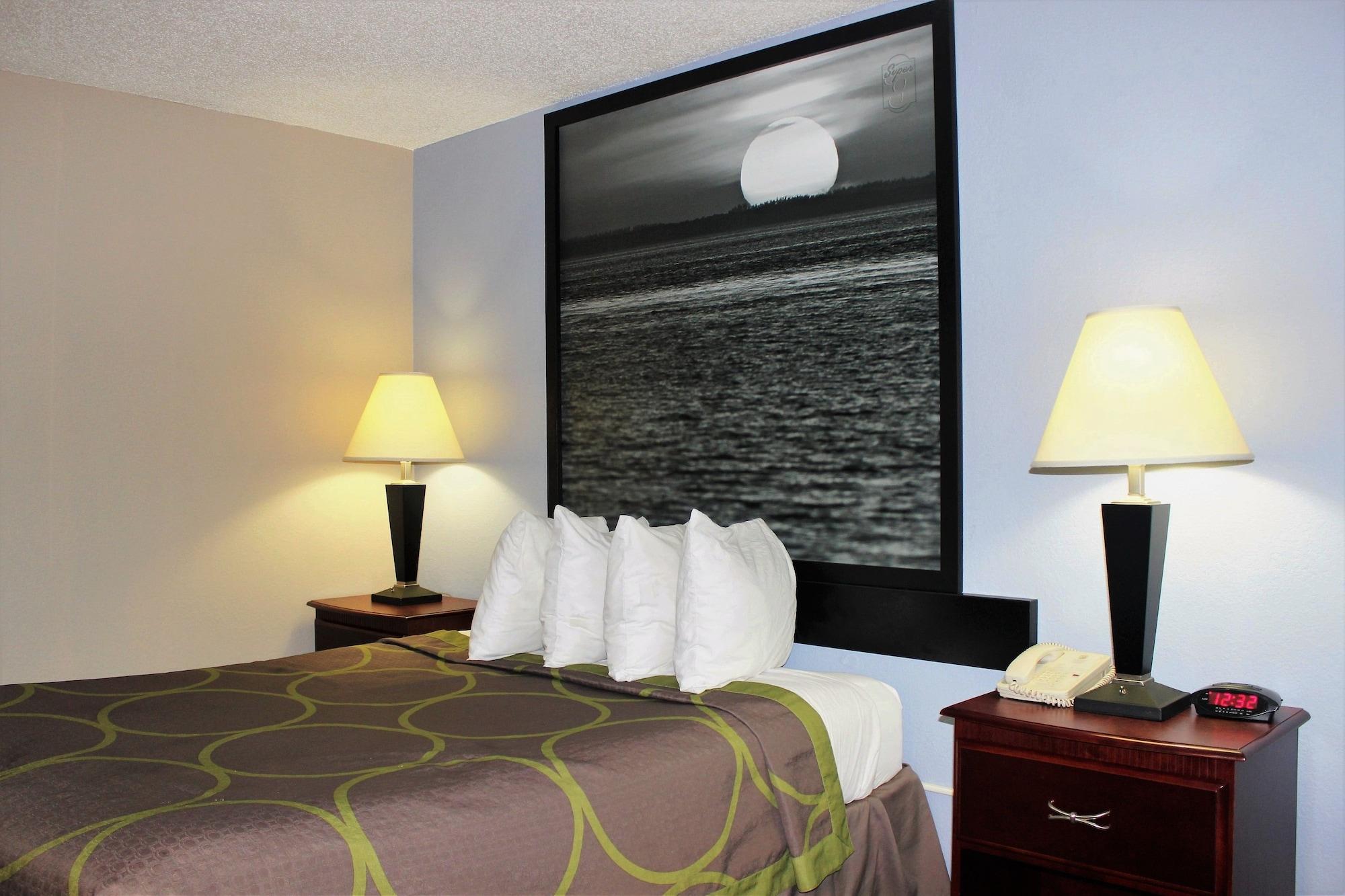 Hotel Super 8 By Wyndham 2*