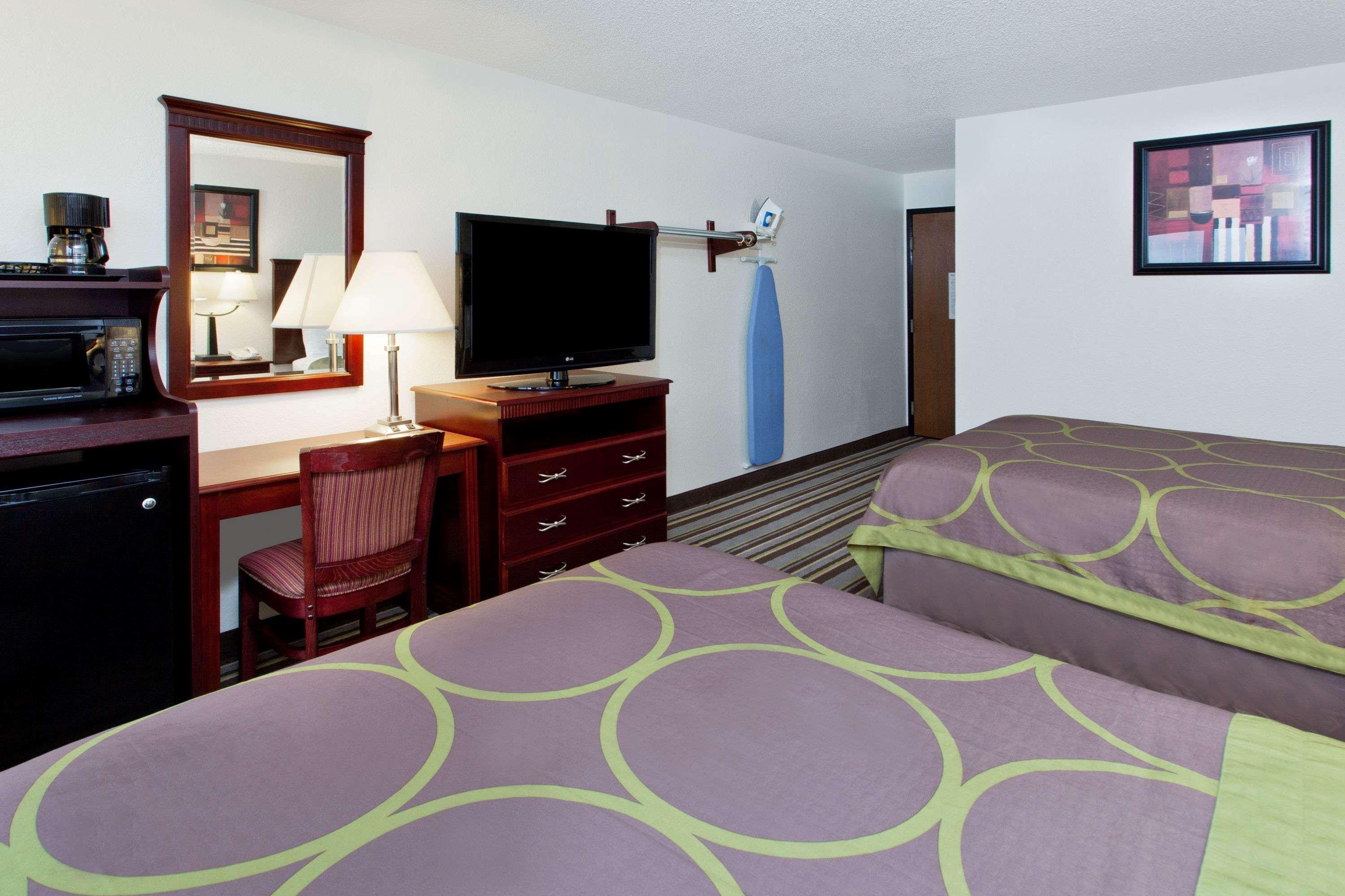 Super 8 By Wyndham Hotel Tuscaloosa