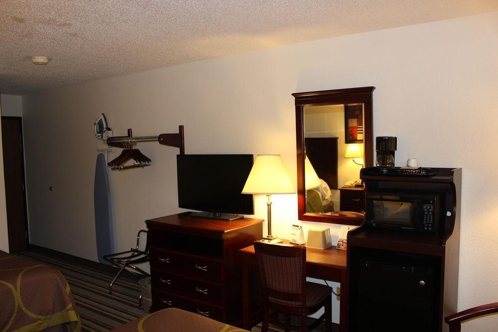 Super 8 By Wyndham Hotel Tuscaloosa