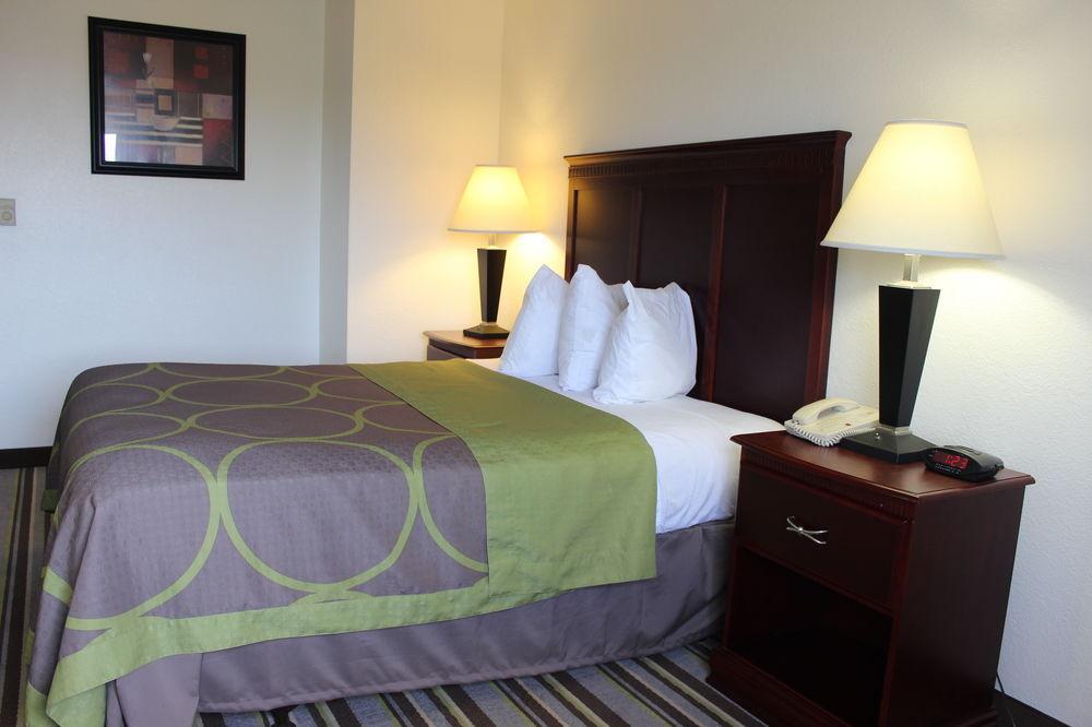 Super 8 By Wyndham Hotel Tuscaloosa