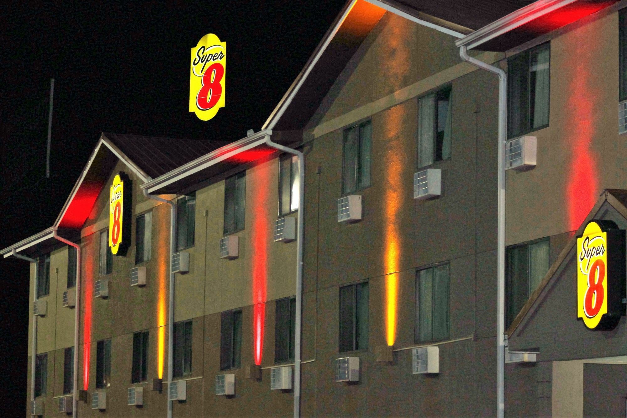Super 8 By Wyndham Tuscaloosa